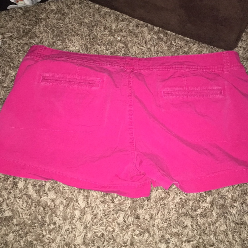 Pink shorts - Picture 3 of 4